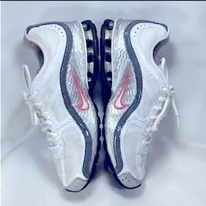 Nike Women Reax Run 5 White/Metalic Silver/Grey/Pink